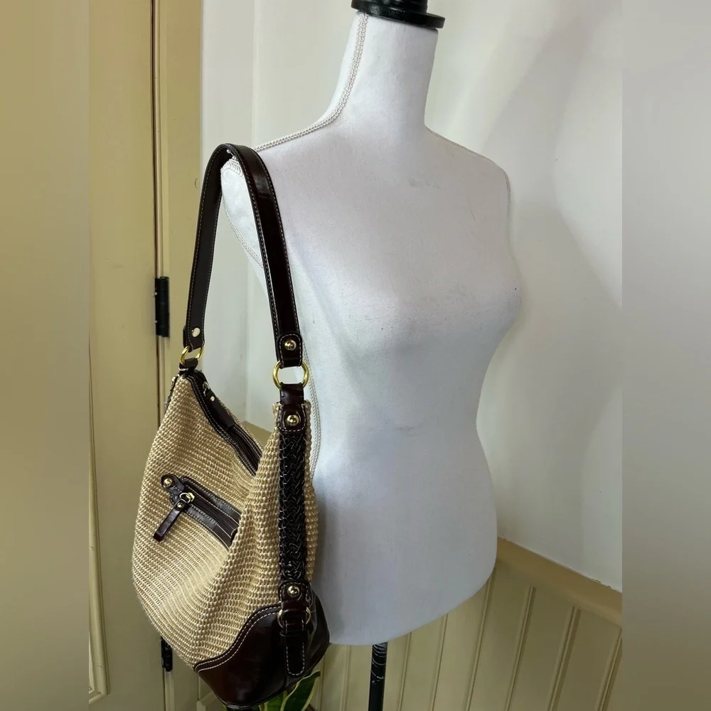 Giani Bernini Woven Hobo Bag Straw Brown Trim Gold Hardware Shoulder Tote